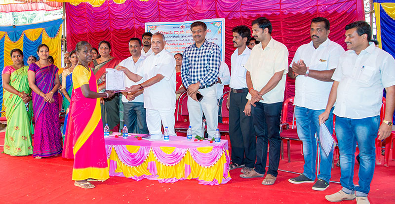 ನೆಲ್ಲಿಕಾರು: ಕಟ್ಟಡಗಳಿಗೆ ಶಿಲನ್ಯಾಸ, 94ಸಿ ಹಕ್ಕುಪತ್ರ ವಿತರಣೆ